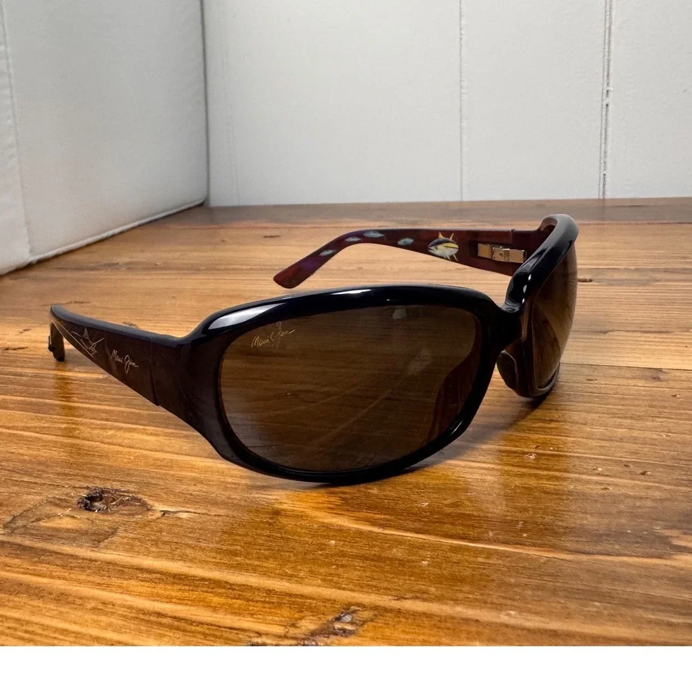 Maui Jim MJ-234-03‎ Yellowfin Polarized Sunglasses Dark Navy Unisex Wrap Sport